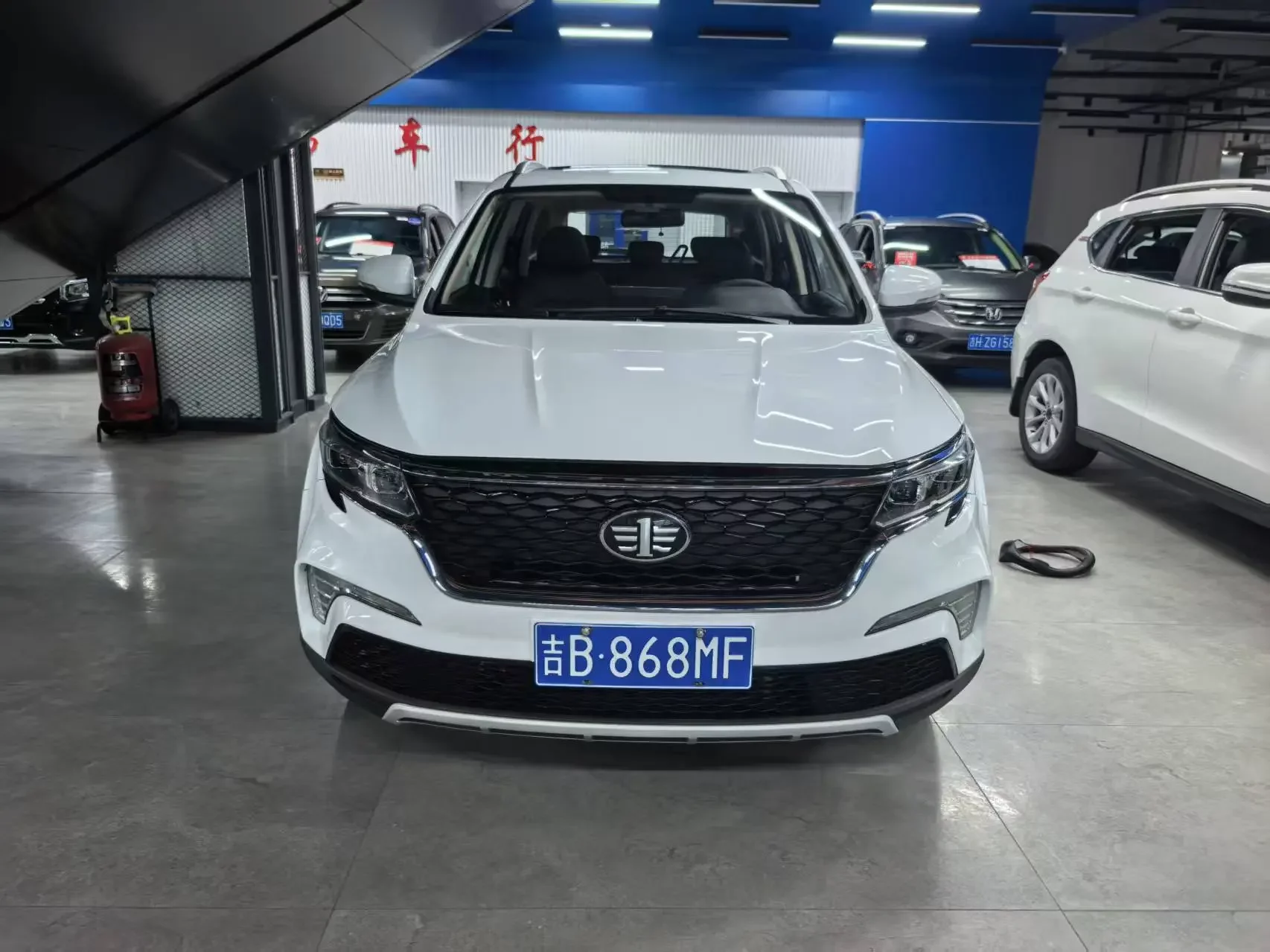 FAW Senya R8  из Китая