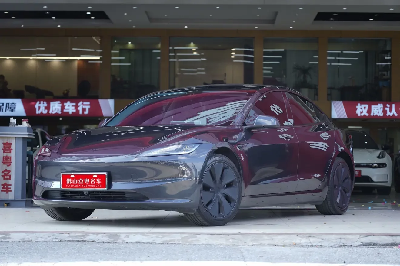 Tesla Model 3  из Китая
