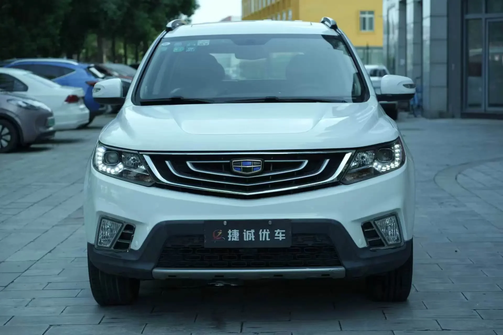 Geely Vision X6