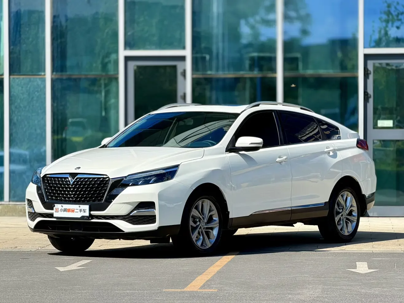 Kai Chen Venucia T90