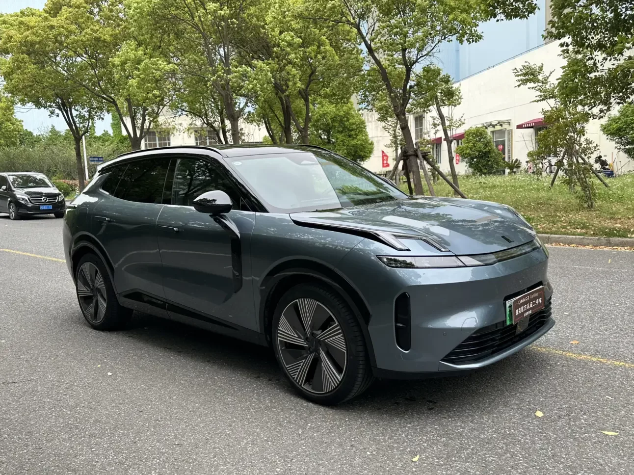 Lynk & Co 08 EM-P