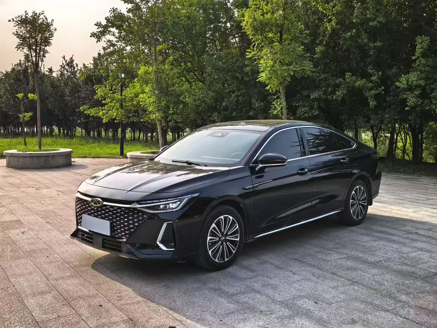 Chery Fengyun A8  из Китая