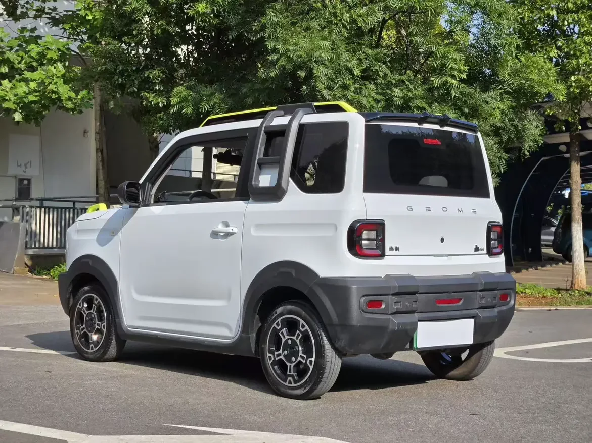 Geely panda