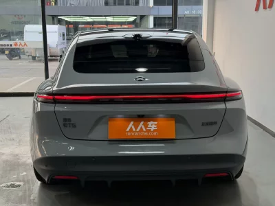 NIO ET5