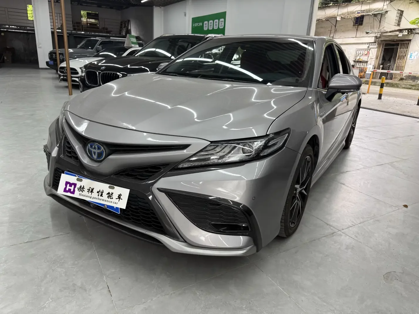 TOYOTA CAMRY