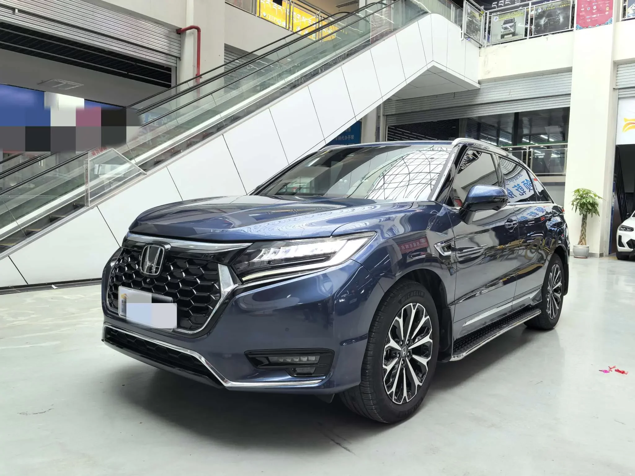 HONDA UR-V