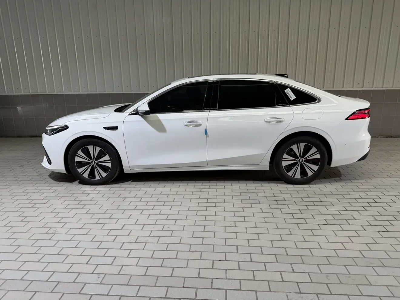 Geely Galaxy A7 EM