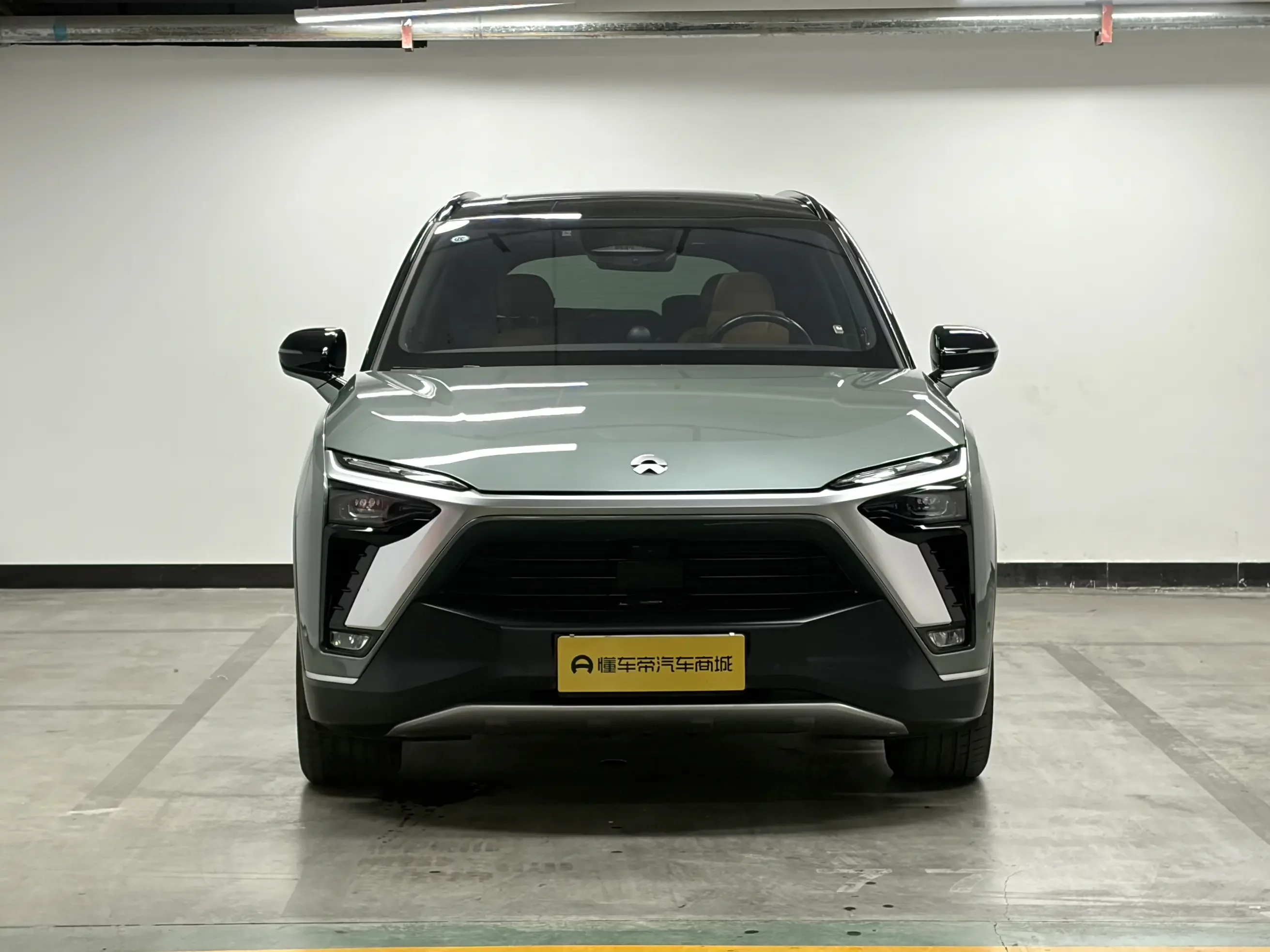 NIO ES8