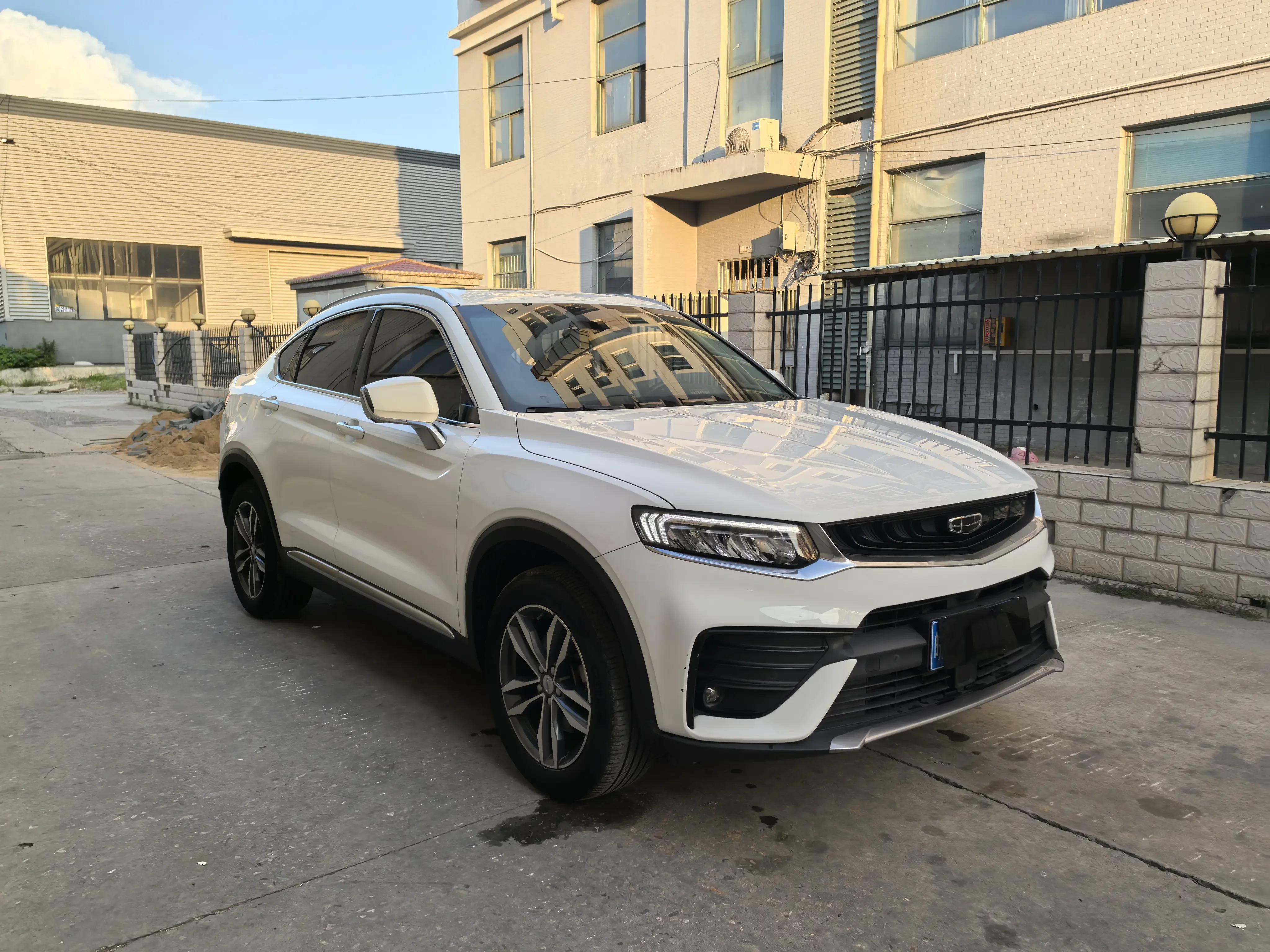 Geely Tugella
