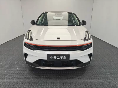 Lynk & Co 06