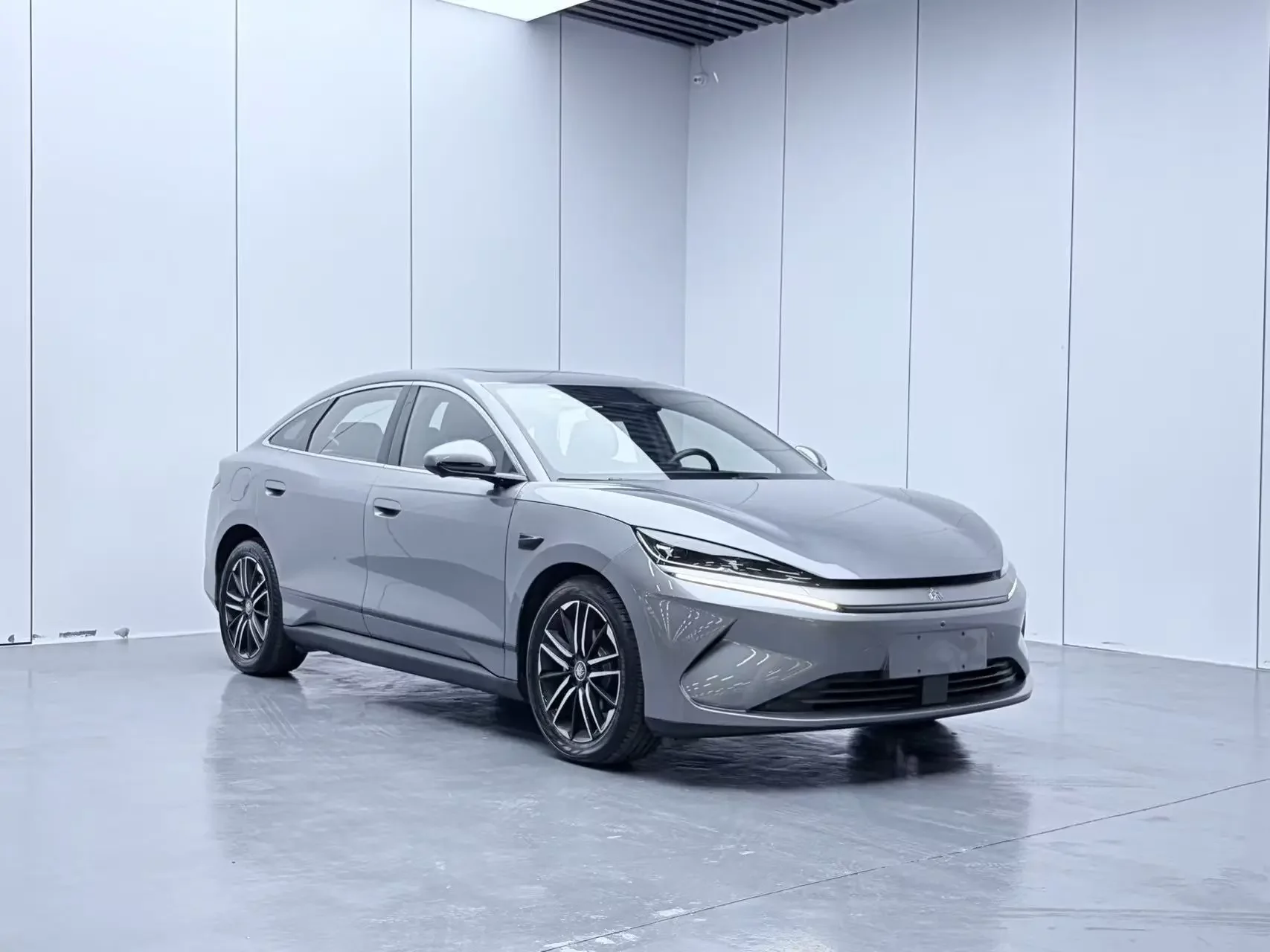 BYD Qin L EV