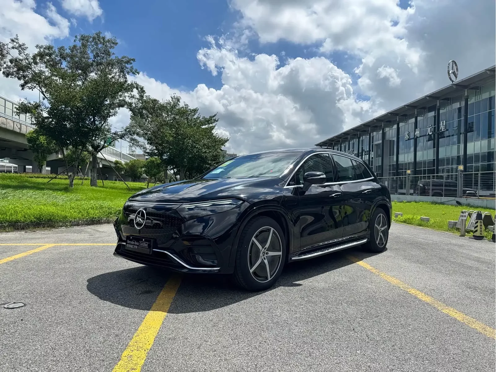 Mercedes-Benz EQS SUV