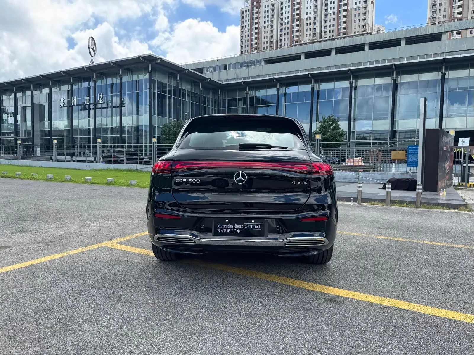 Mercedes-Benz EQS SUV