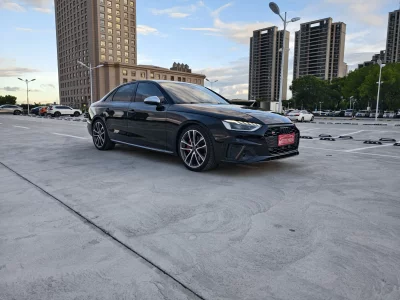 Audi S4