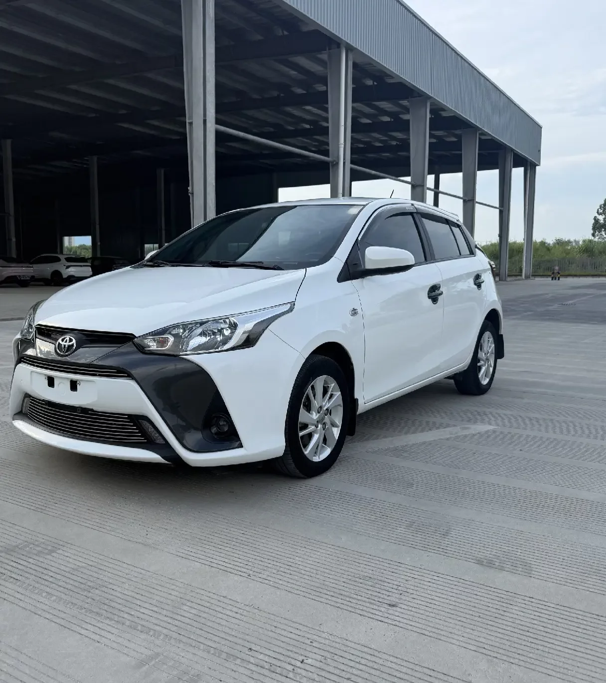 Toyota Yaris L  из Китая