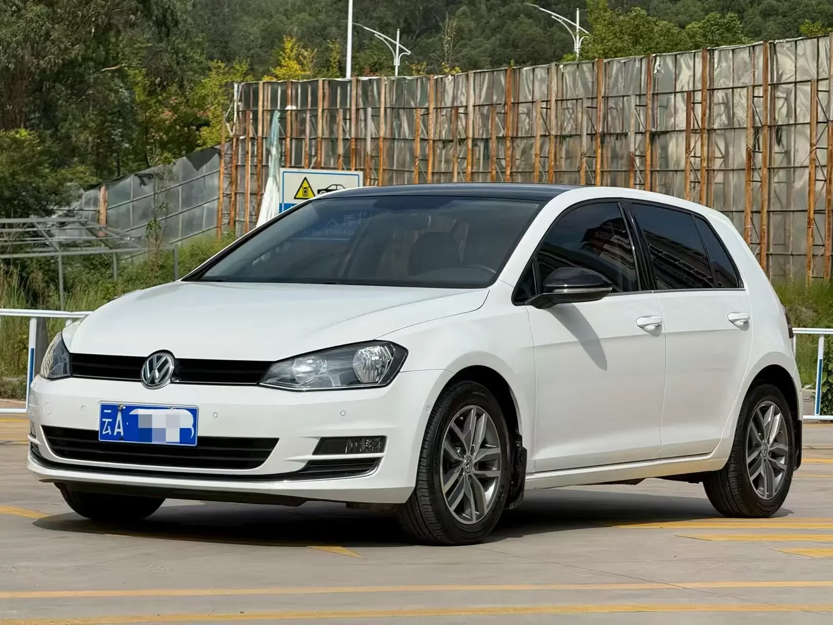 Volkswagen golf
