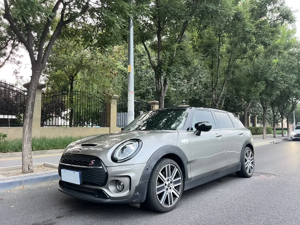 MINI CLUBMAN