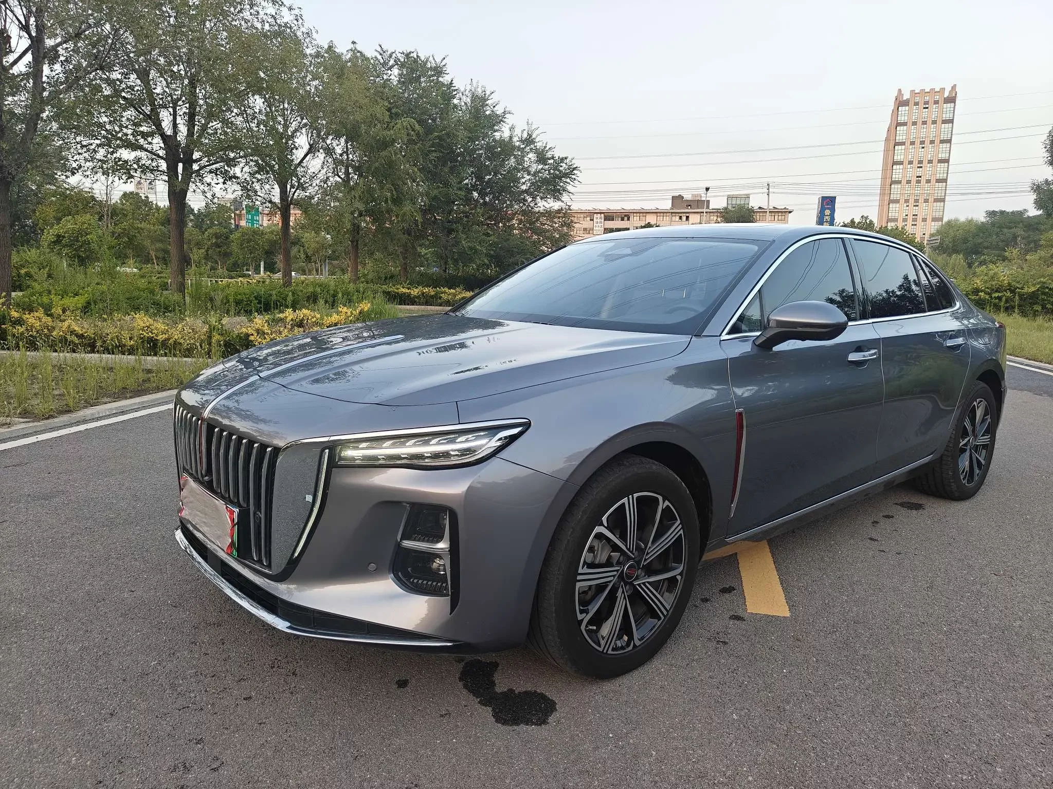 Hongqi H5 PHEV  из Китая