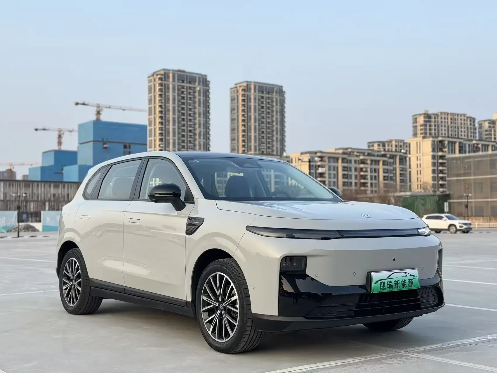 Leapmotor B10