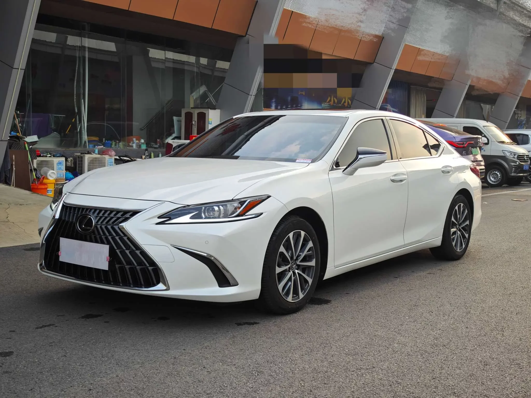 Lexus ES