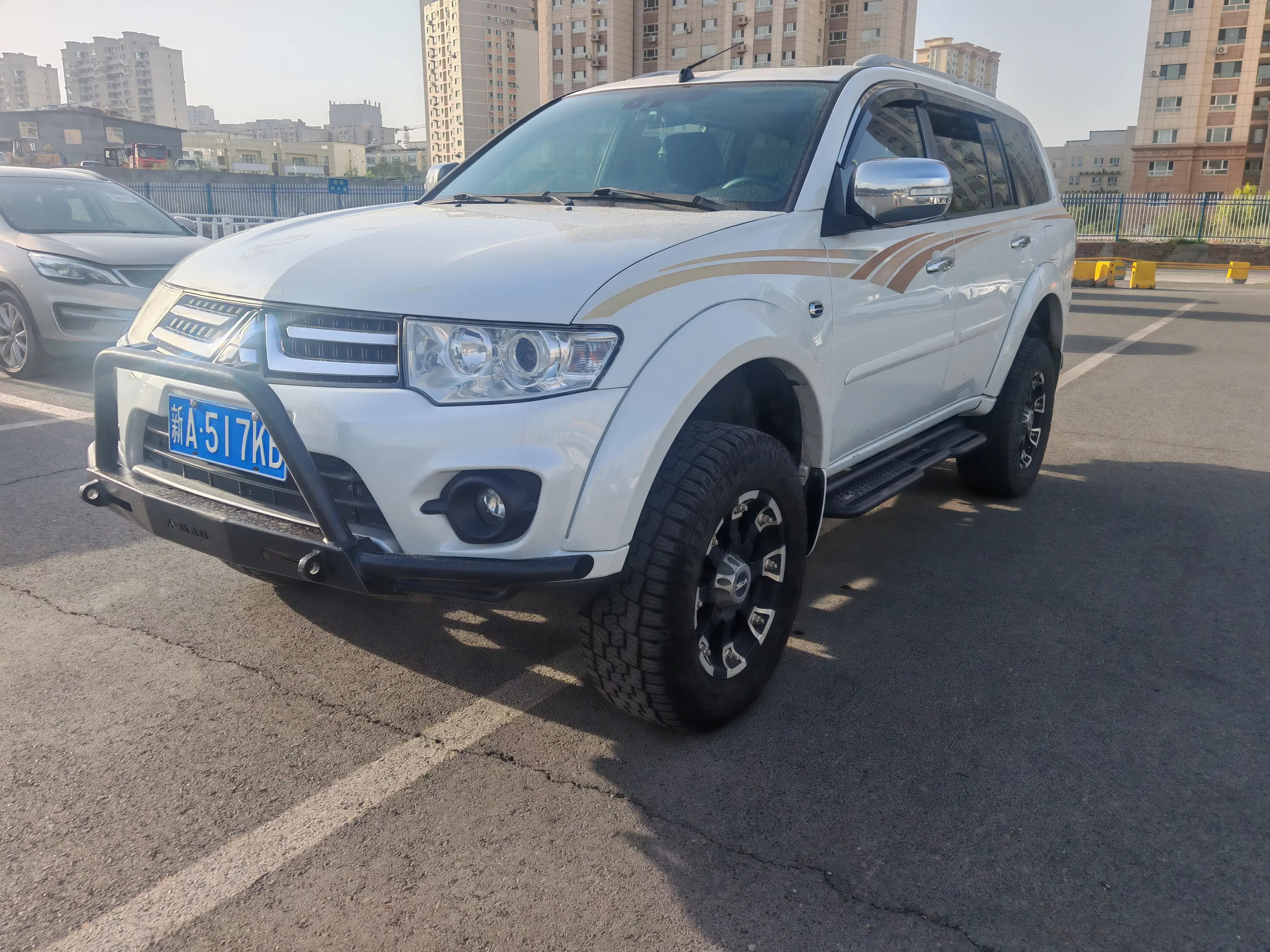 Mitsubishi Pajero Jinchang  из Китая