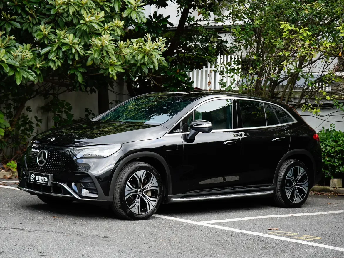 Mercedes-Benz EQE SUV