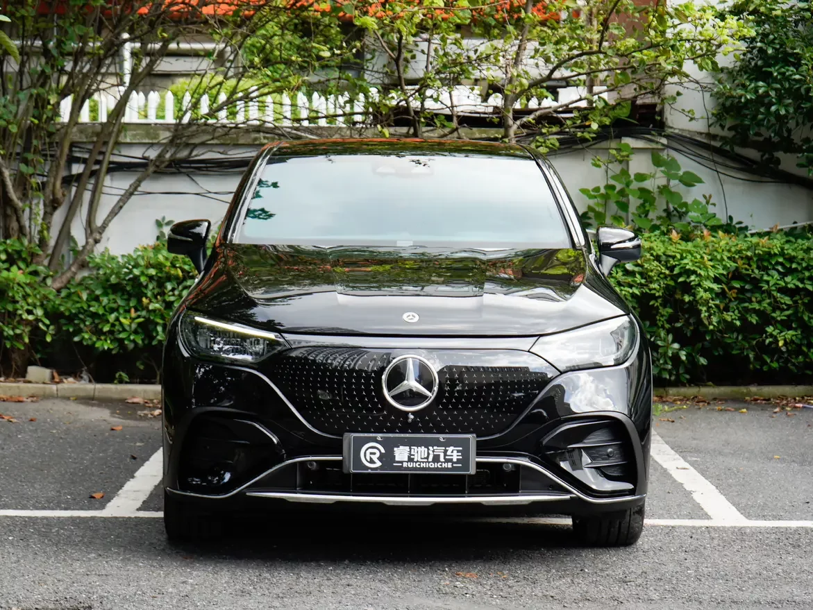 Mercedes-Benz EQE SUV