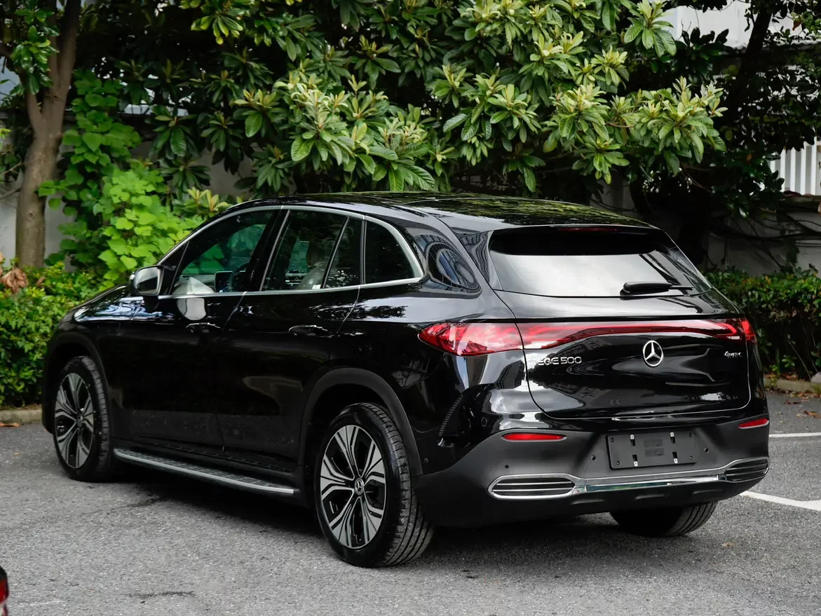 Mercedes-Benz EQE SUV