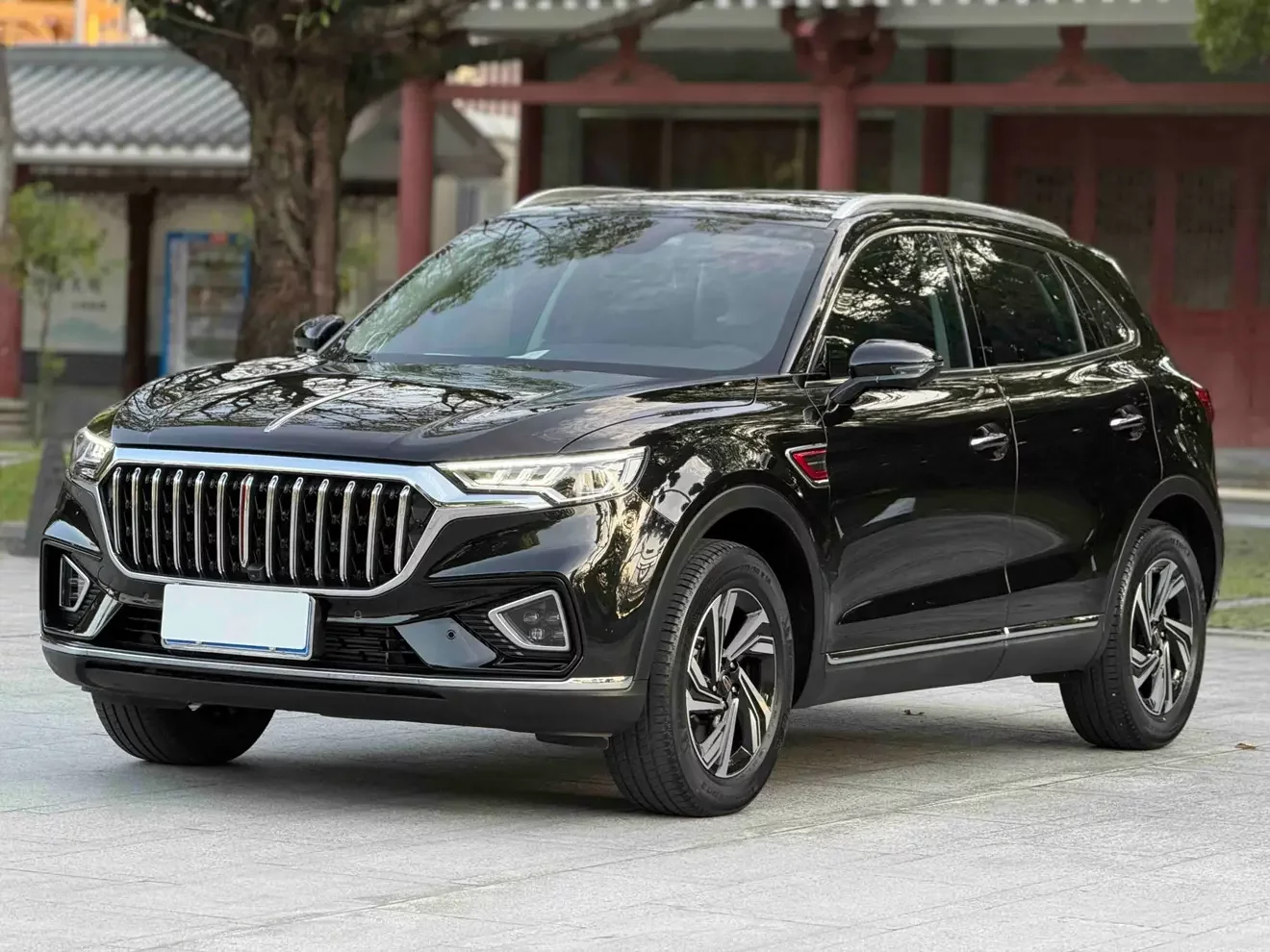 Hongqi HS5