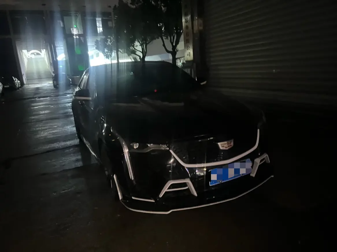 Cadillac CT4  из Китая