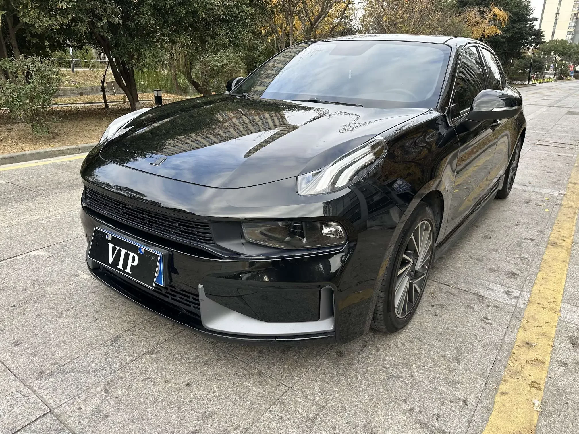 Lynk & Co 03