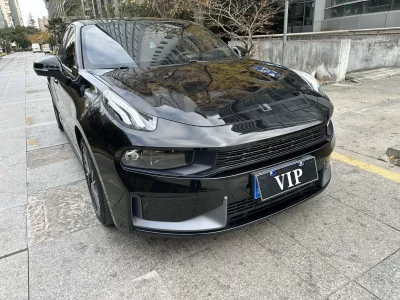 Lynk & Co 03