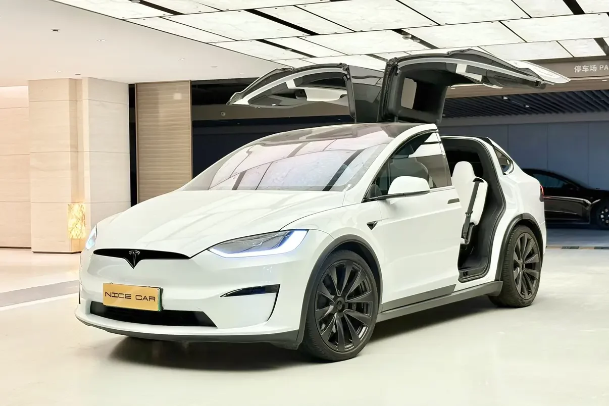 Tesla Model X 2023