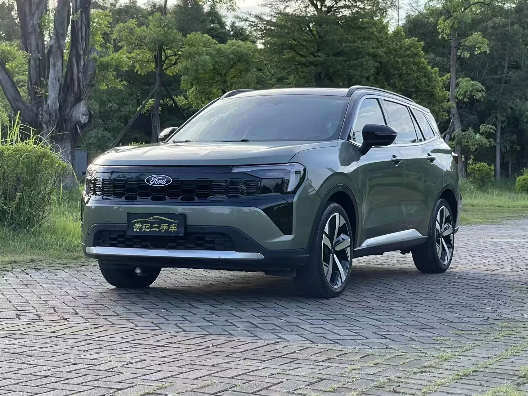 Ford Equator Sport