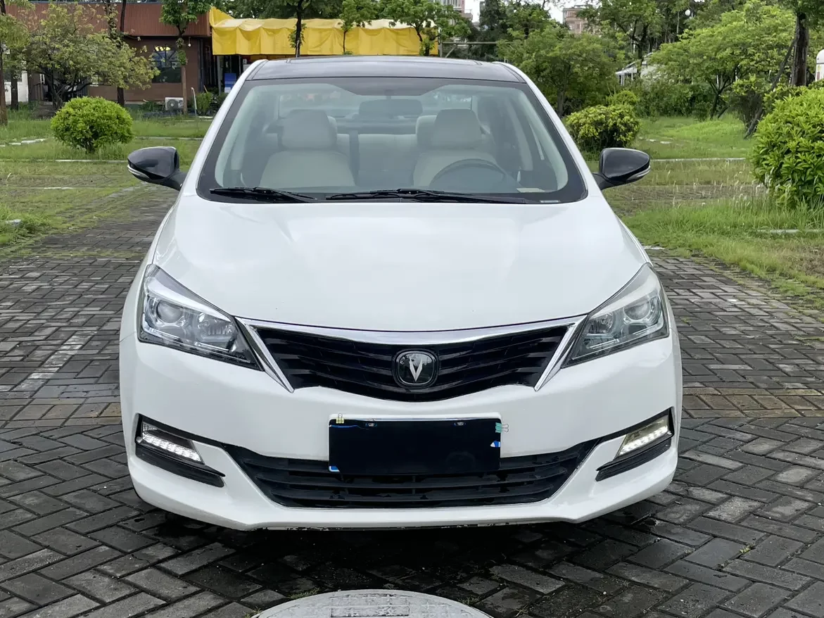 Changan Yuexiang V7