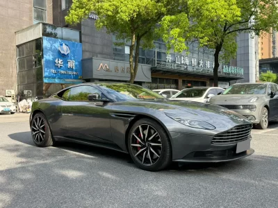 Aston Martin DB11