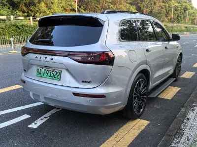 AITO M7