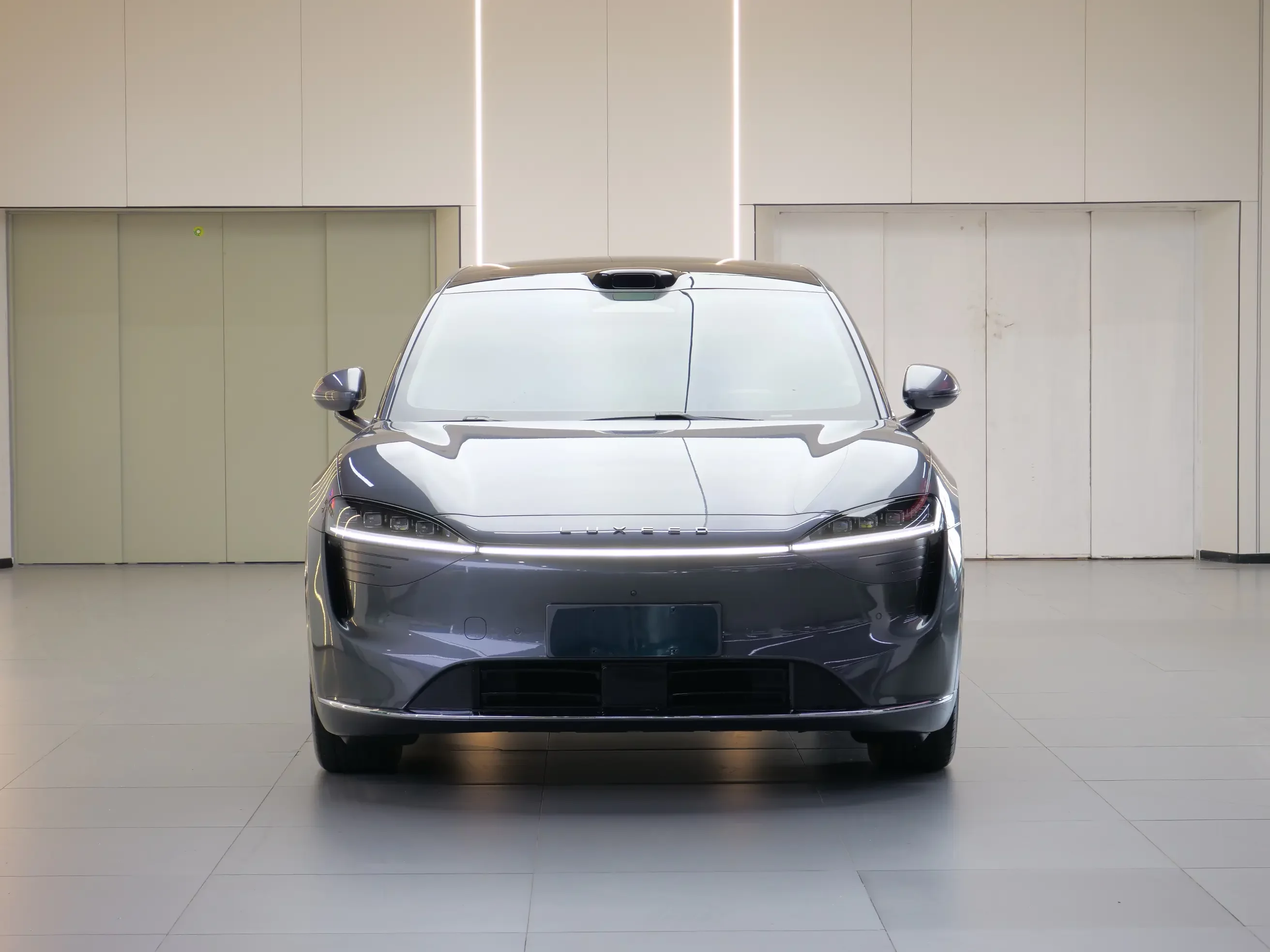 Luxeed Zhijie R7