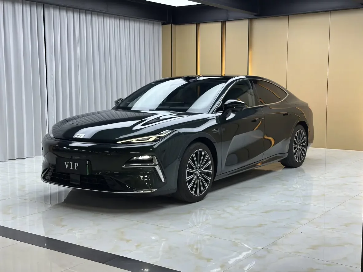 Geely Galaxy Star 8 PHEV