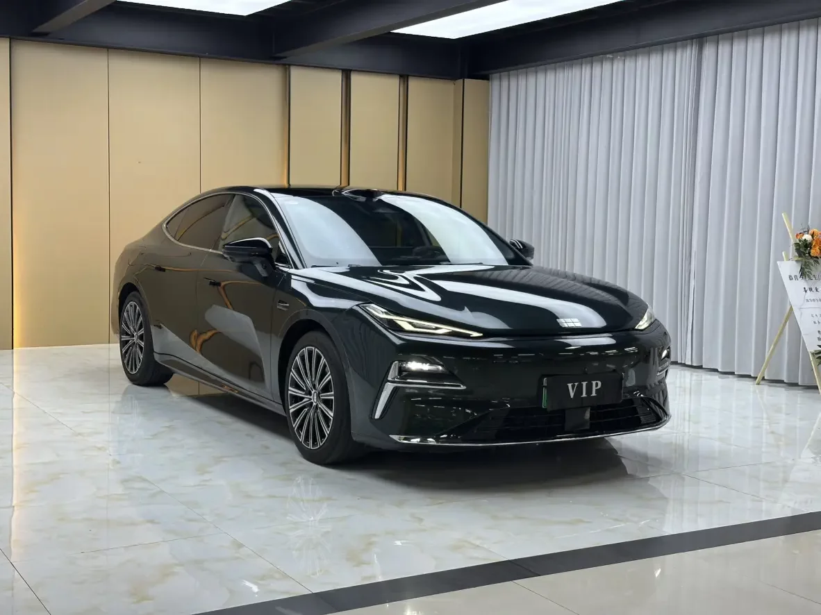 Geely Galaxy Star 8 PHEV