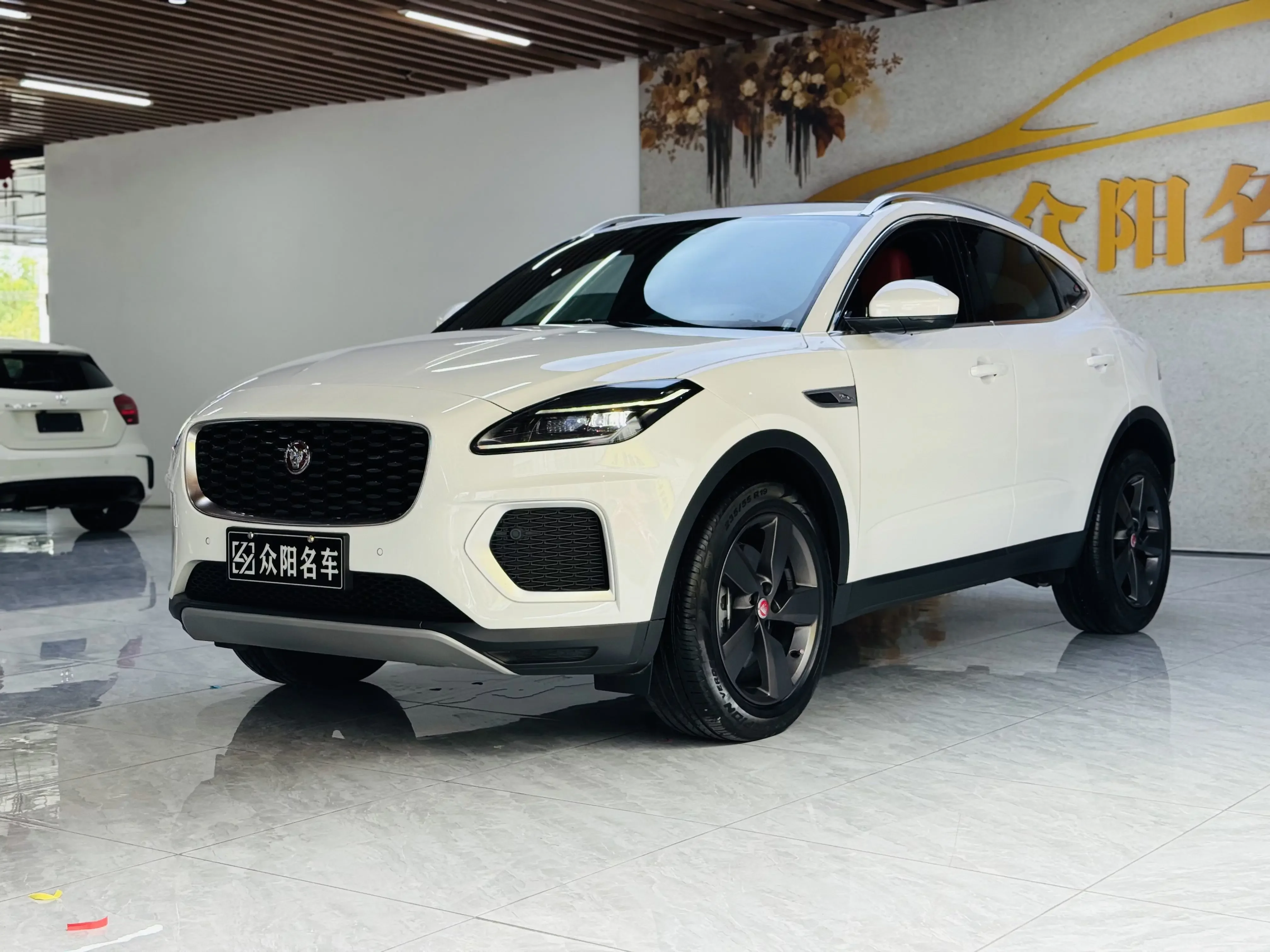 Jaguar E-PACE  из Китая