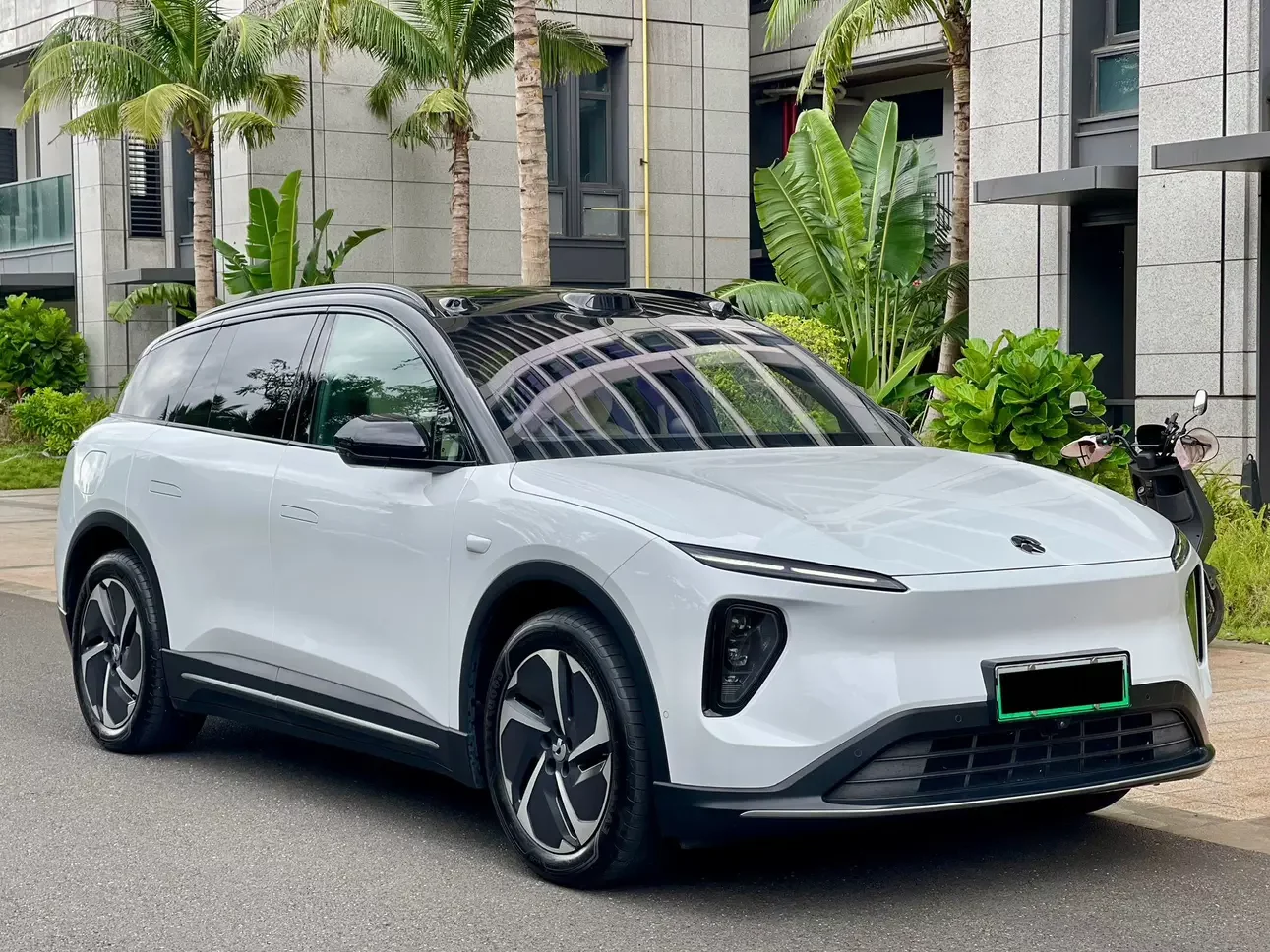NIO ES6