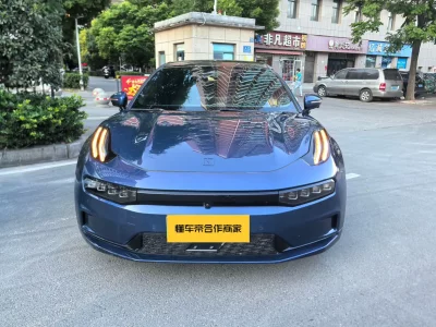 ZEEKR 001