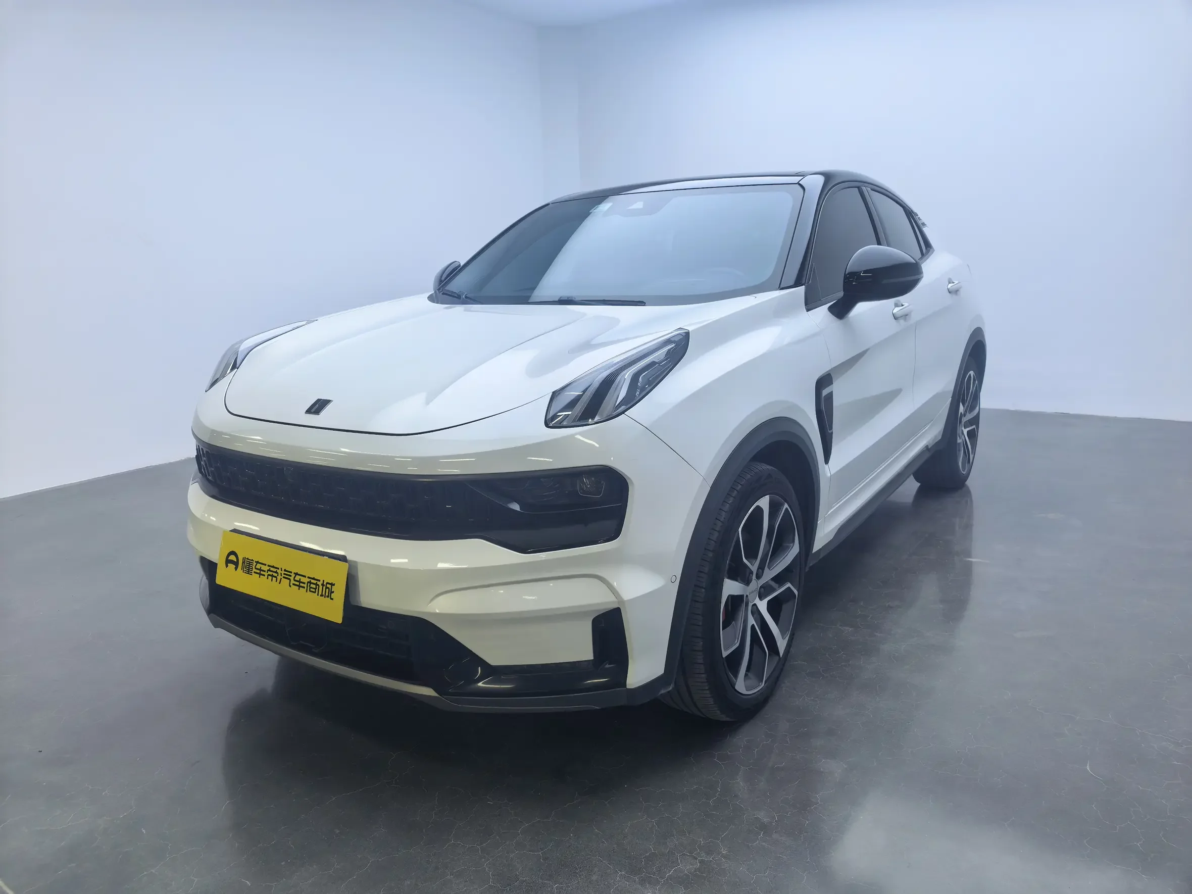 Lynk & Co 05