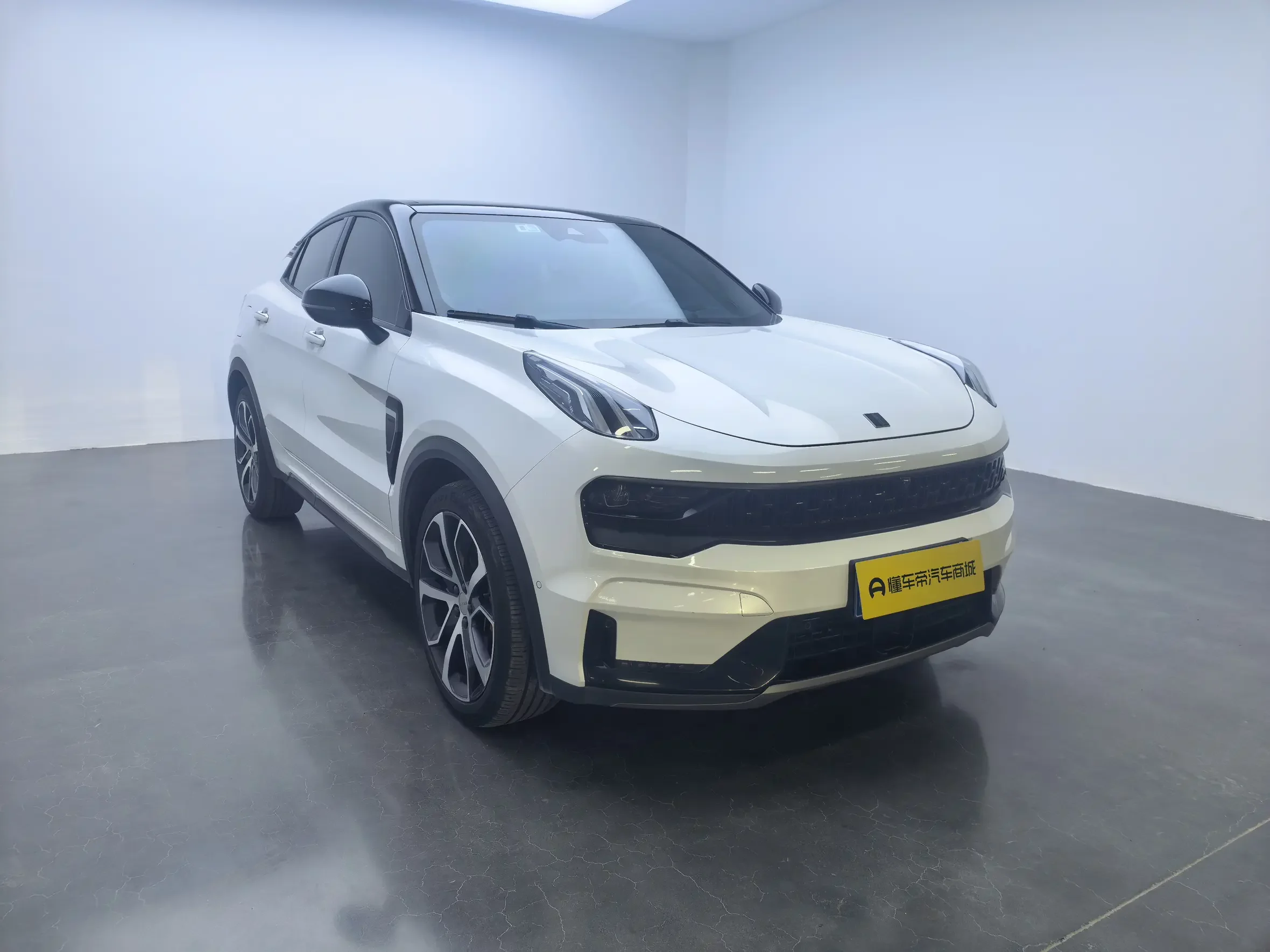 Lynk & Co 05