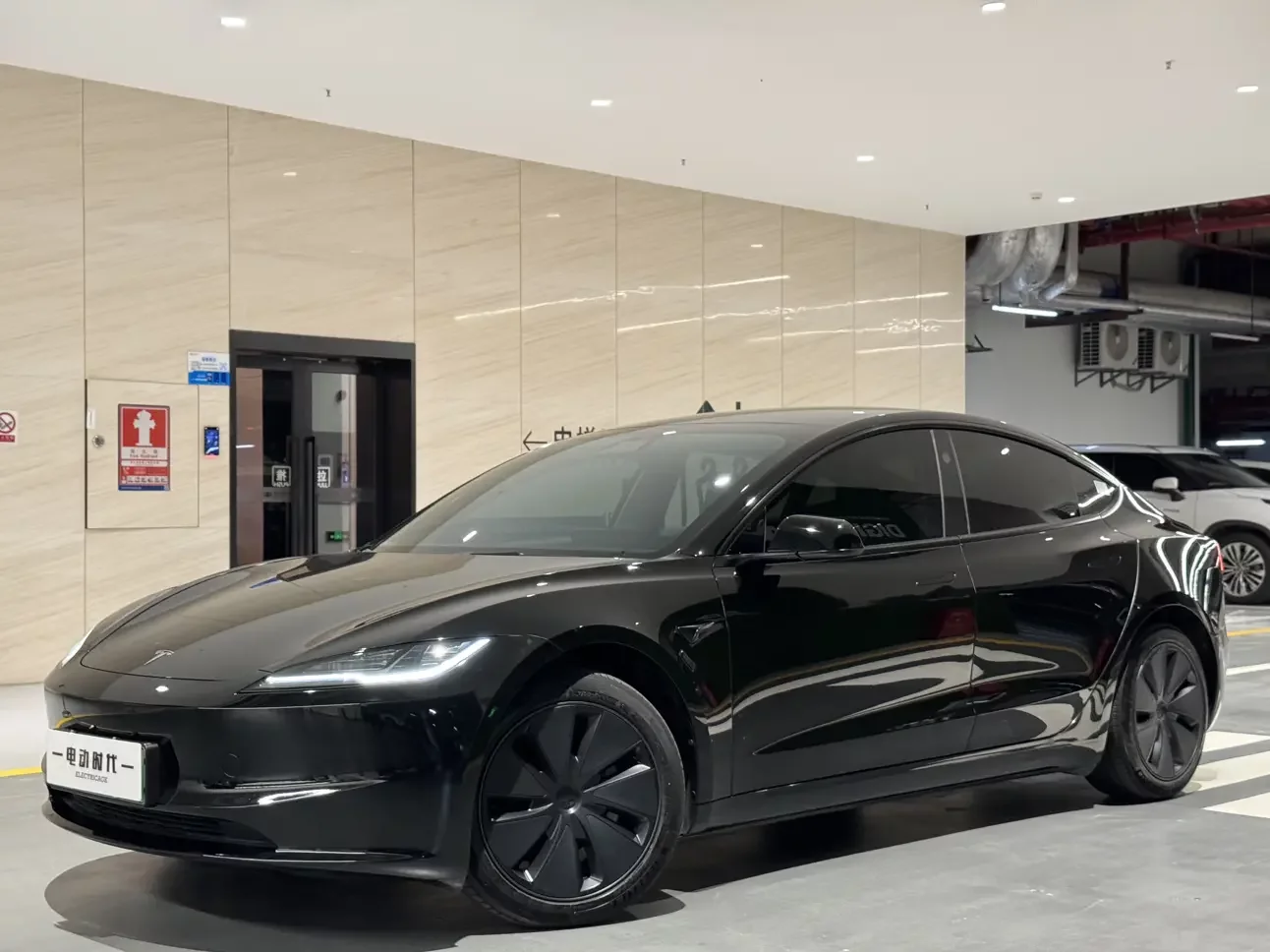 Tesla Model 3 2024