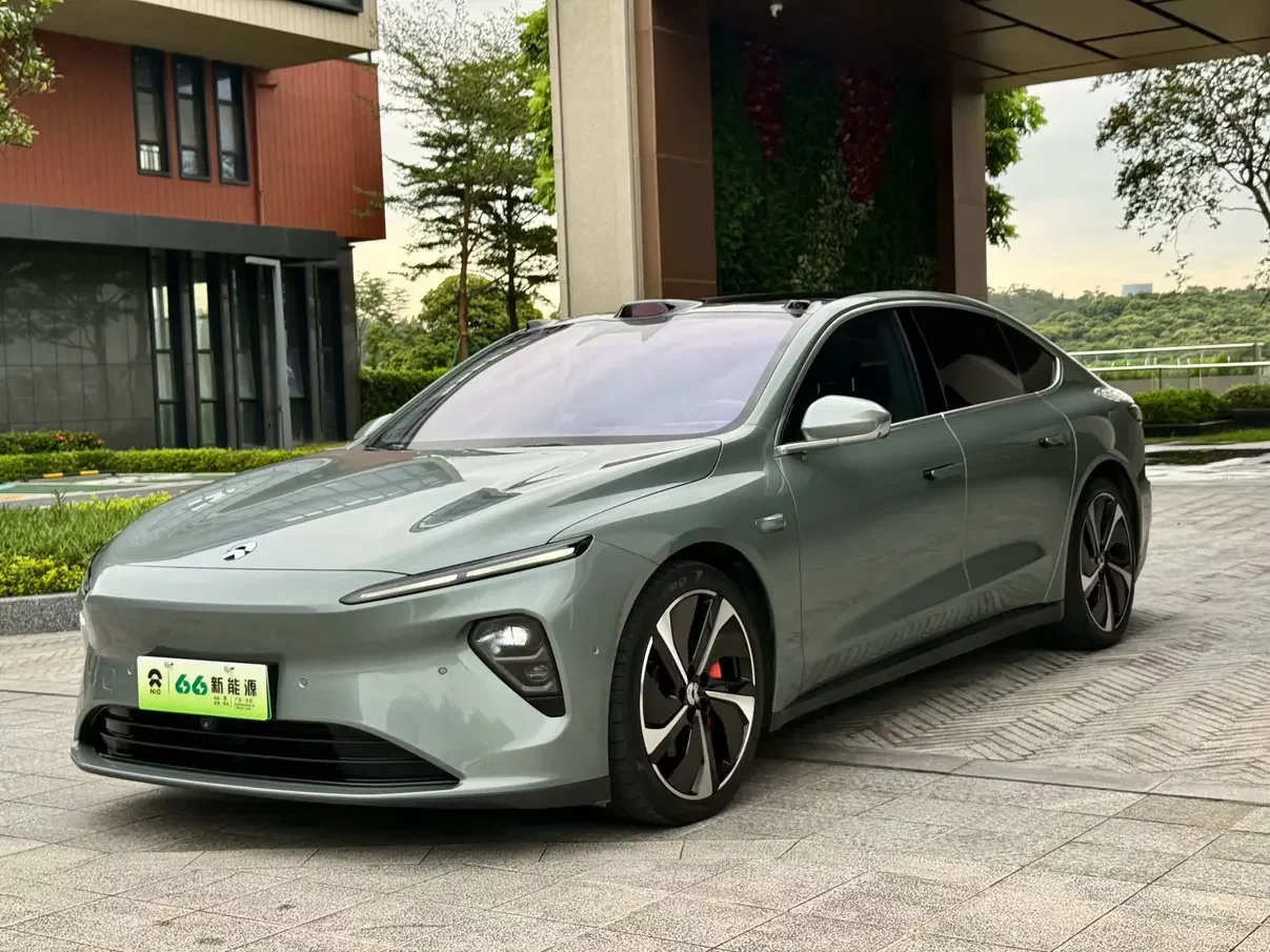 NIO ET7