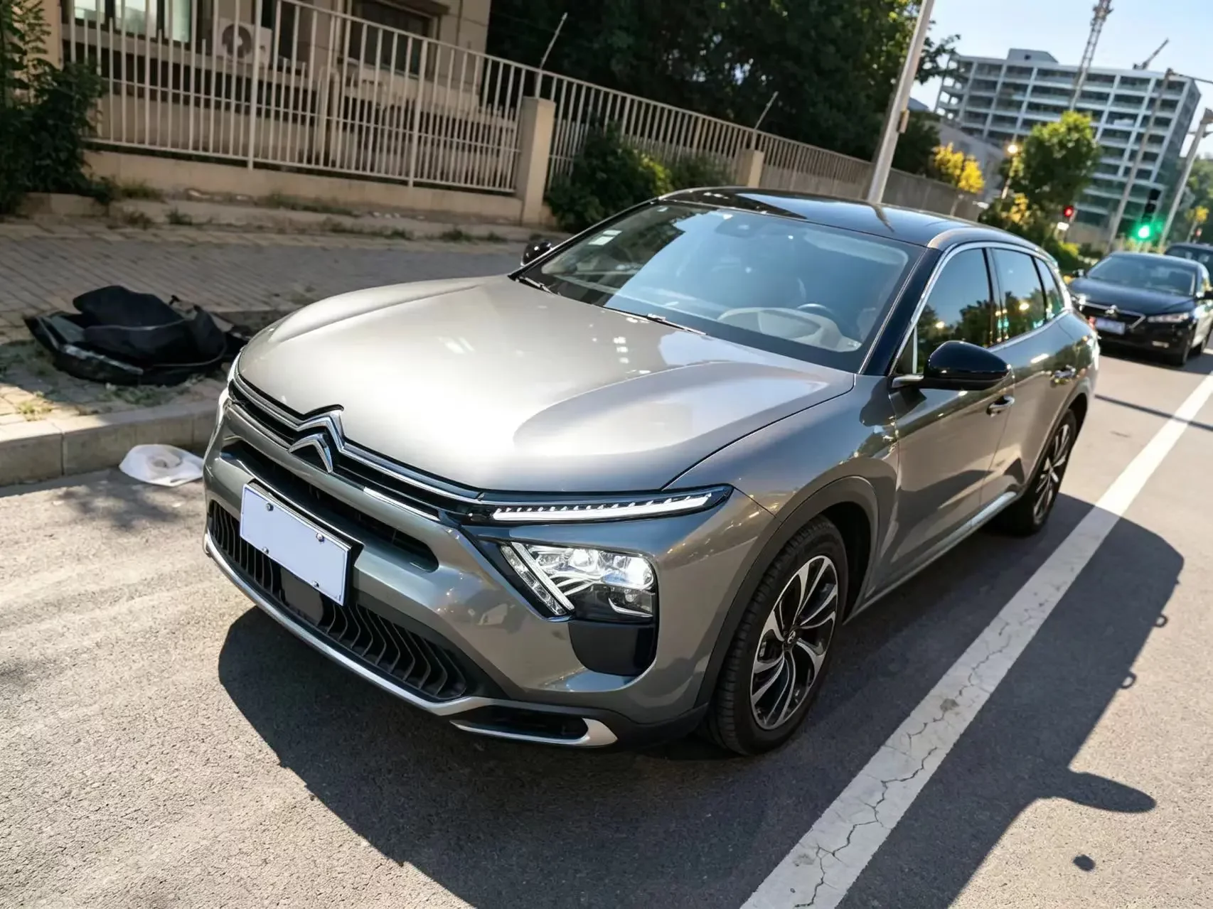 Citroën Versailles C5 X  из Китая
