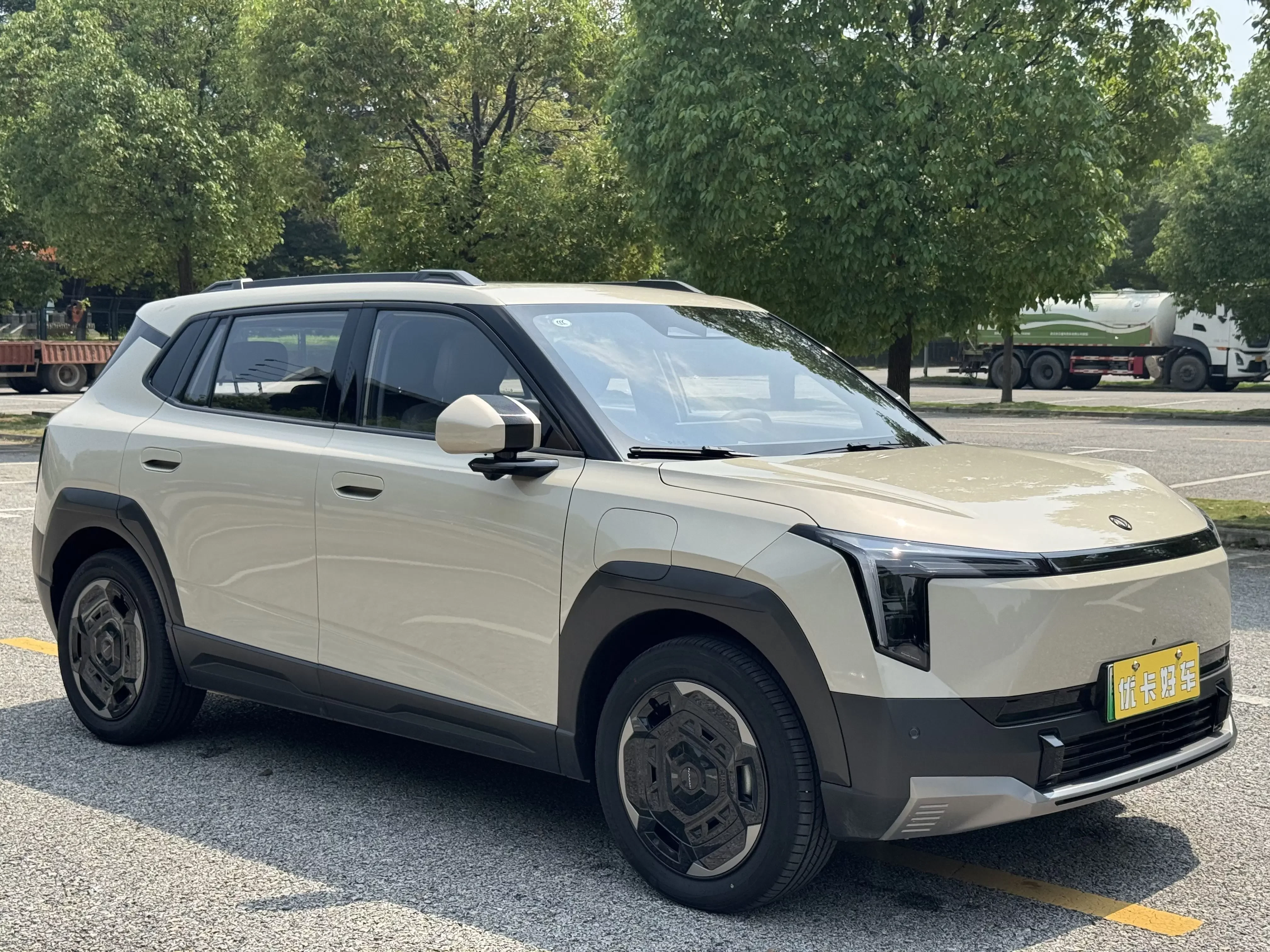 Dongfeng Nano 06