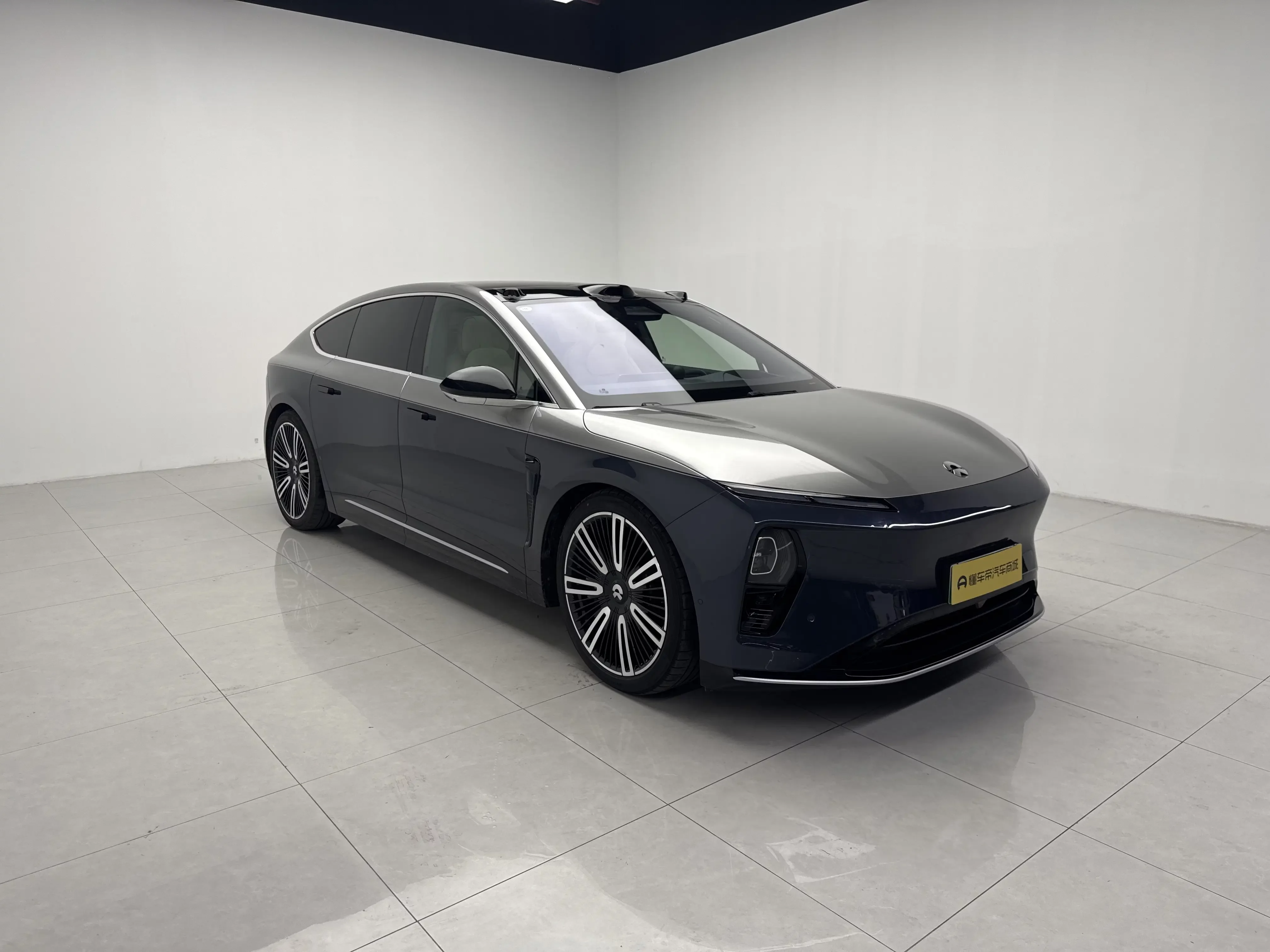 NIO ET9